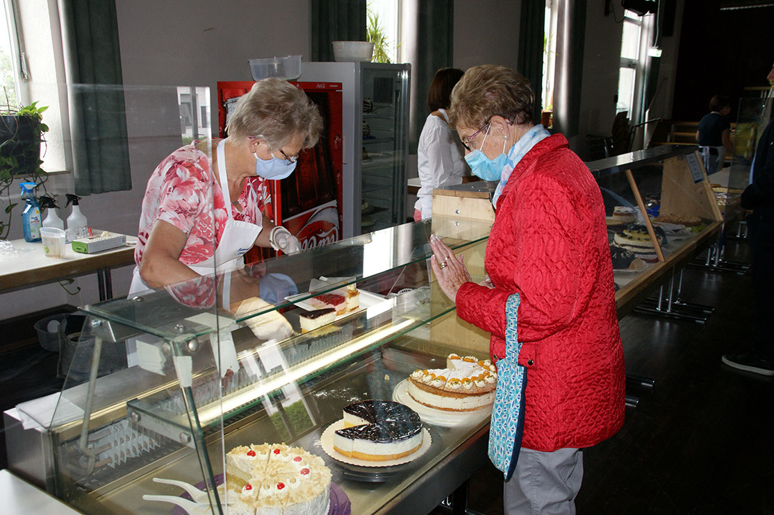 2020-08 Kuchenbuffet Coronazeit '12